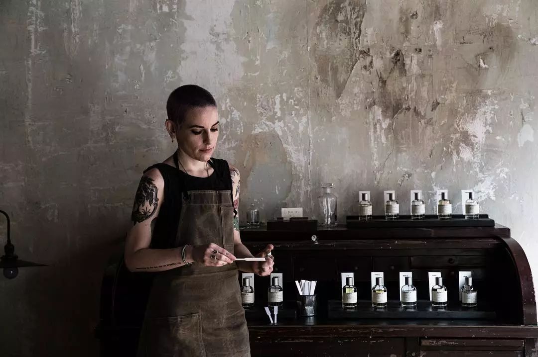 世界十大奢侈品香水品牌排行前十,女生香水最好的品牌是什么