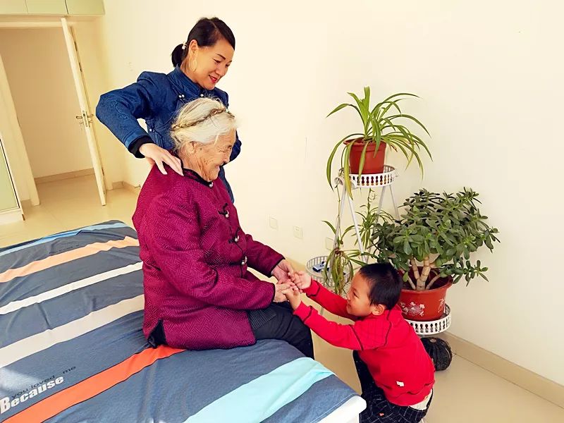 官宣！26张图，有咱乌审人暖暖敬老情，亮点在最后~