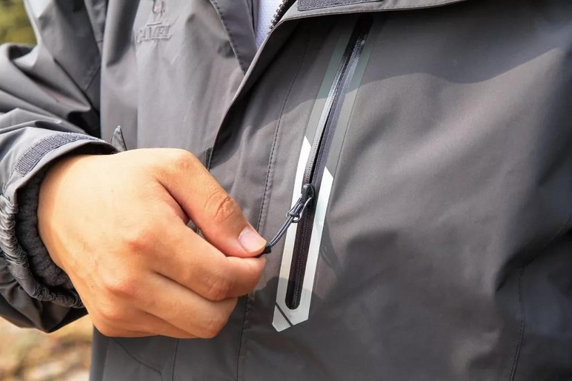 camel骆驼女款三合一冲锋衣珊瑚红,camel骆驼冲锋衣全天候锁暖