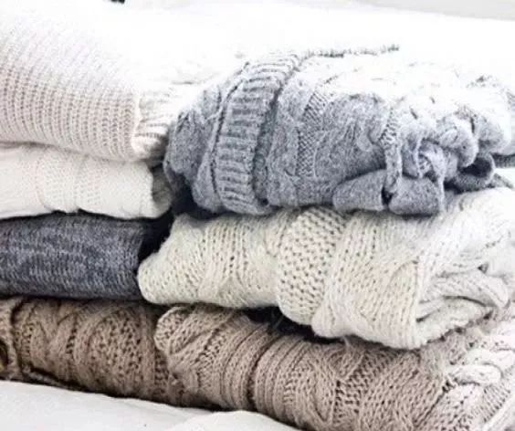 羊毛衣能用含酶洗衣粉吗,羊毛衣可以用洗衣粉吗