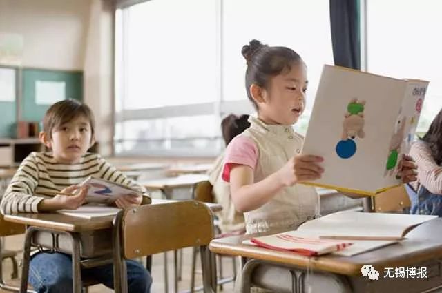 瀹堕暱璇惧爞鍎跨娉ㄦ剰鍔涗笉闆嗕腑,鐩存挱鏁欏瀹堕暱宕╂簝