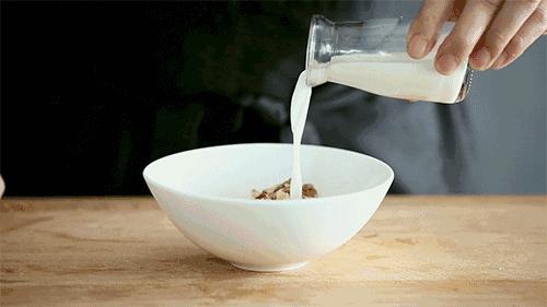 人过了50岁以后为什么会缺钙,人老后身体会出现哪些问题