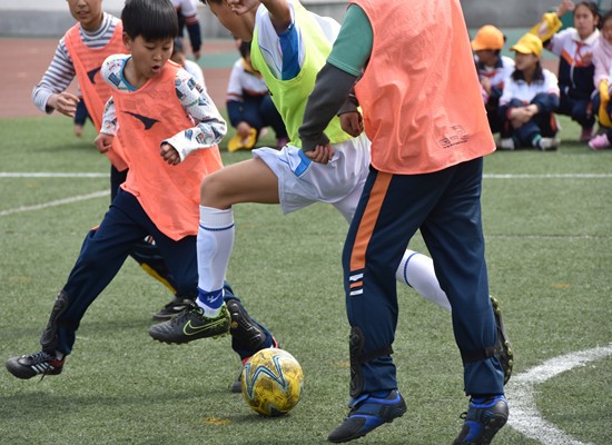 校园足球体教融合模式,校园足球换人