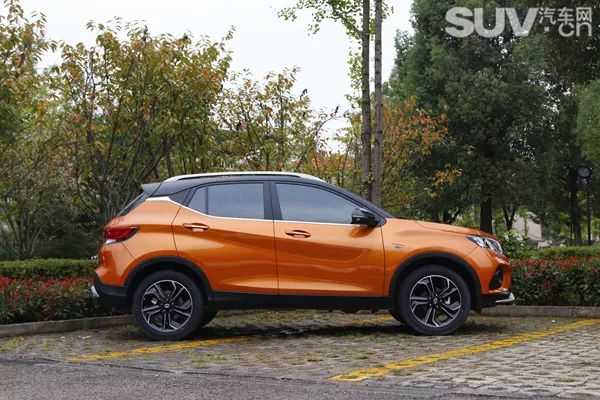 19款东南dx3酷绮尊贵版,东南dx3x酷绮钛金灰