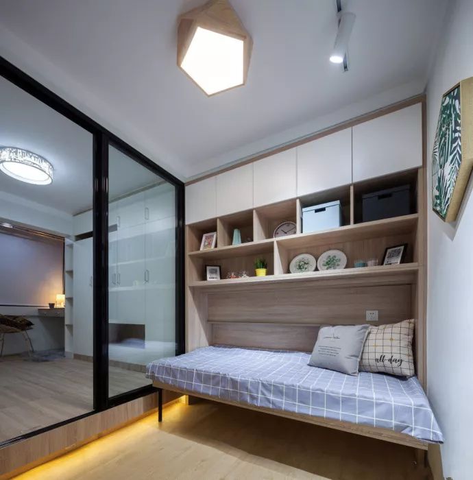 39㎡的小户型，利用折叠床设计，变成了2室1厅！