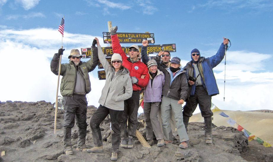 登顶乞力马扎罗要多久 (登顶乞力马扎罗需要花费多少)