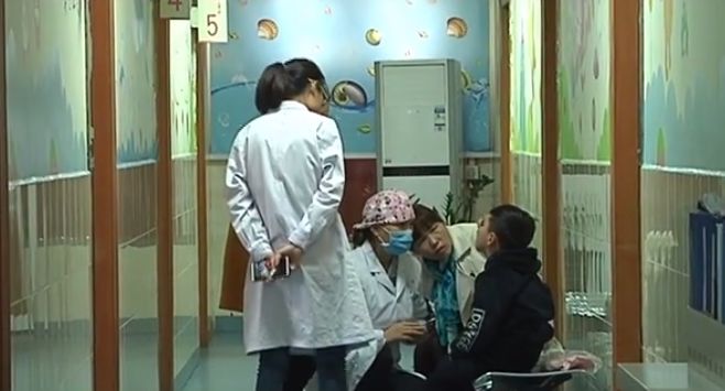 孩子乳牙掉了别扔，赶紧藏好，关键时刻能救急！