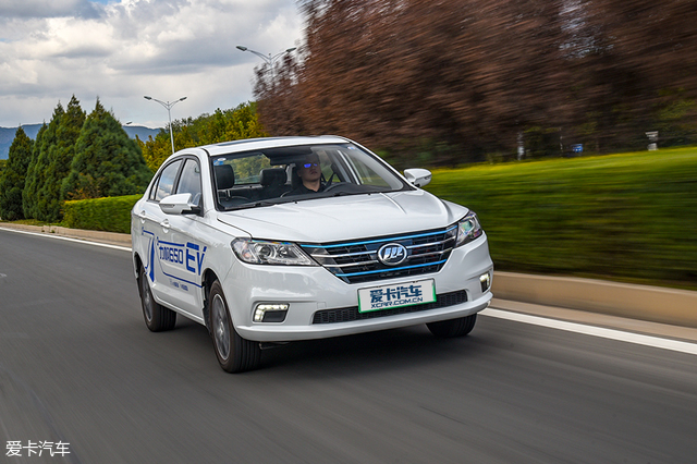 高性价比的实用之选爱卡评测力帆650EV