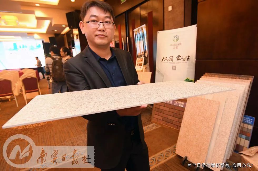 政府搭台企业唱戏下一句,政府搭台企业唱戏