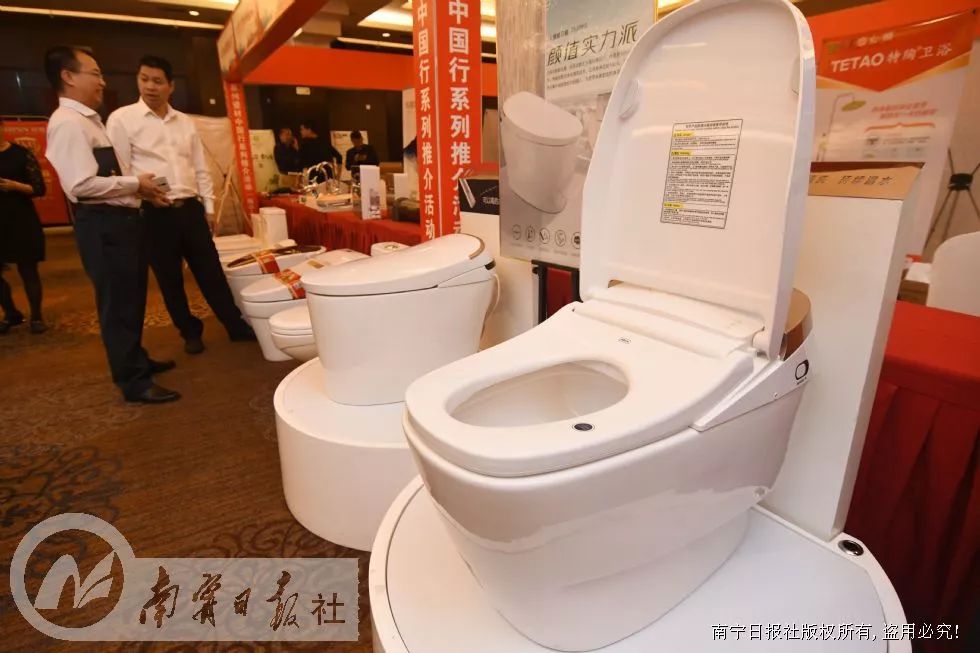 政府搭台企业唱戏下一句,政府搭台企业唱戏