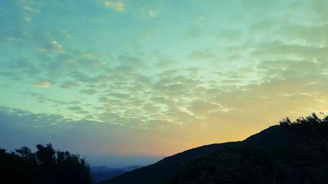 徕卡大光圈镜头,松下lx10对比徕卡相机