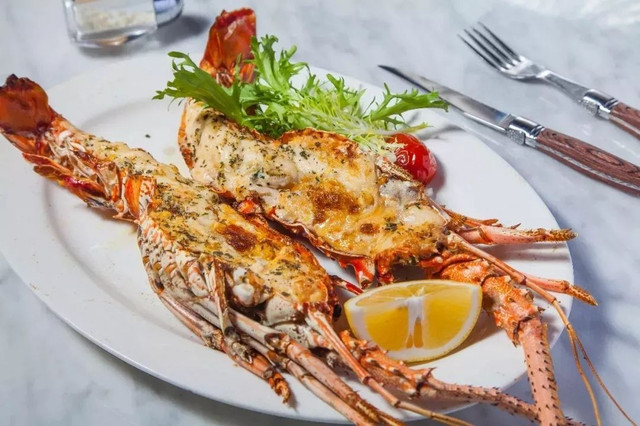 福利‖带上你的plus胃，郑州这家海鲜自助餐厅鲍鱼螃蟹吃到醉！