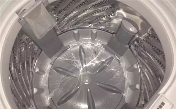 洗衣机免拆清洗剂测评,清洁小窍门洗衣机不洗比马桶还脏