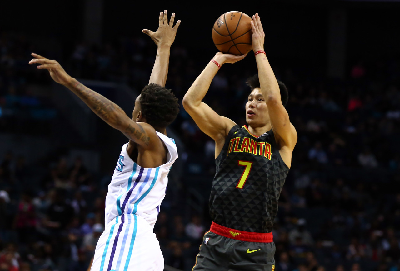 林书豪发文谈威姆斯被歧视,拜伦斯科特与林书豪交流