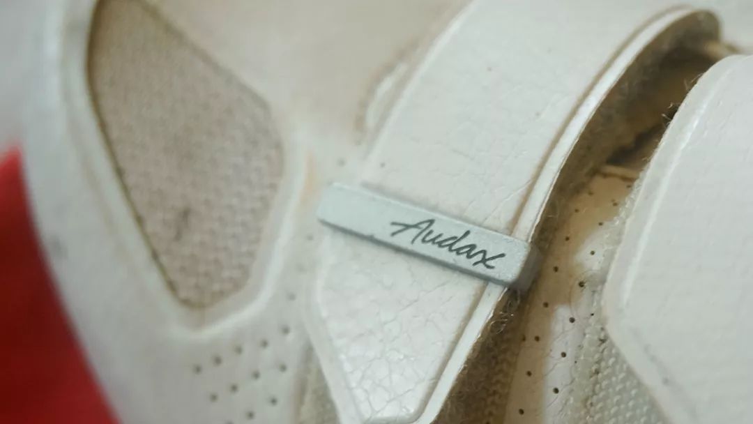 除了不可描述,夫妻出门比赛都带些啥?