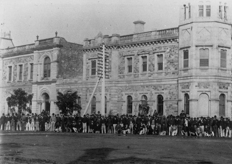 鍦ㄩ亾寰风殑瑙掑害濡備綍鐪嬪緟鑷,debate淇濆畧鎬濇疆