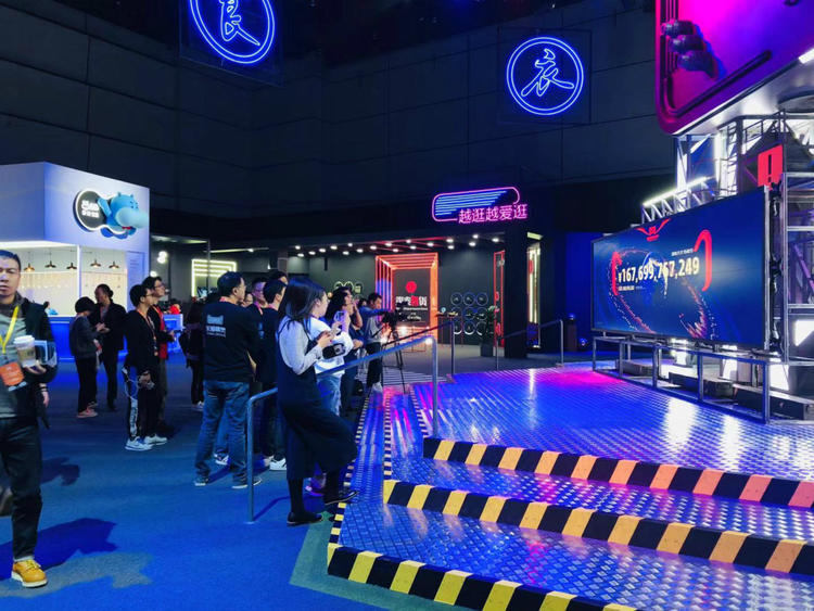 「现场更新中」10年双11，那个从线上说到线下的数字到底说明了什么？