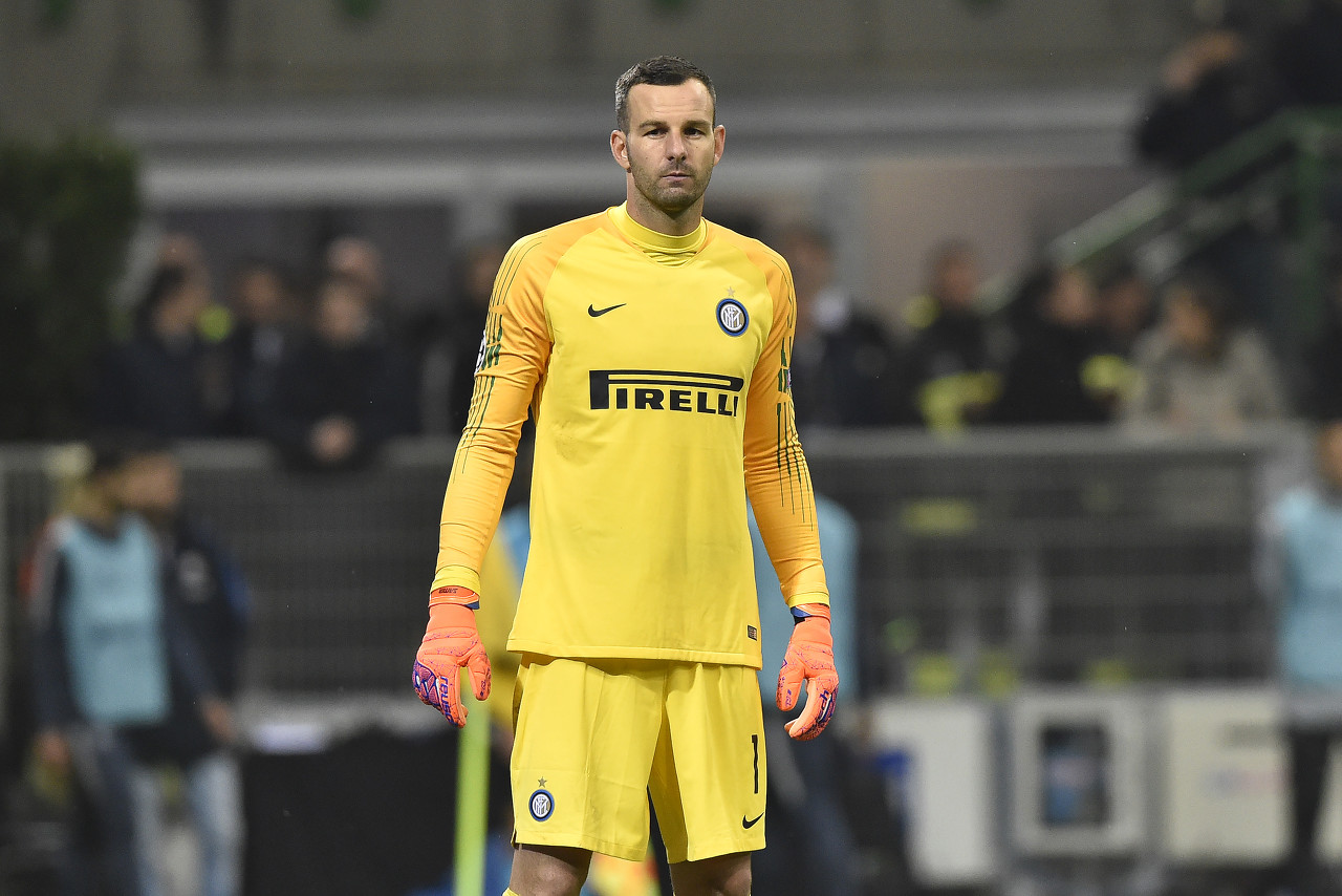 蓝黑札记-人为制造悬念可还行？