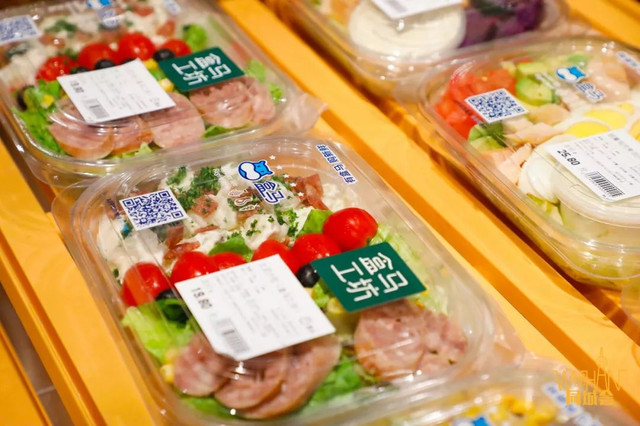 火爆全国的网红超市盒马鲜生来武汉啦！首店开业波龙88元一只，超多爆款买一送一！