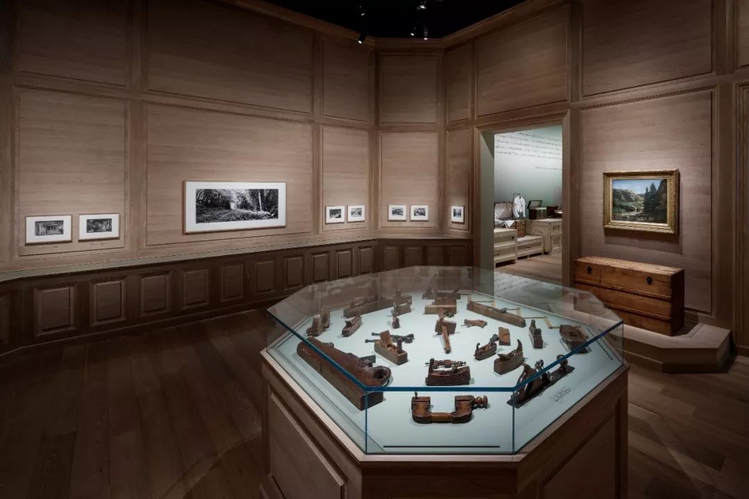 人类如何将旅行史藏在一只箱子中？