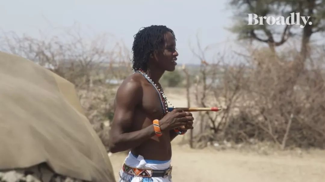 被家暴被阉割被强奸……她最终带领女性同胞建起一个真正的“女儿国”