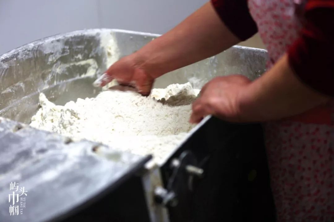 巾帼创辉煌,巾帼逐梦出彩人生