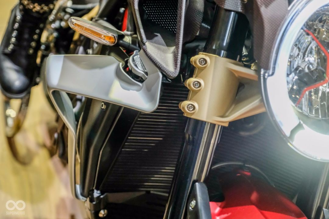 奥古斯塔brutale800复古,奥古斯塔艺术品