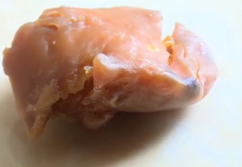 女子杀鸡得上亿元鸡宝,女子杀鸡取出400万