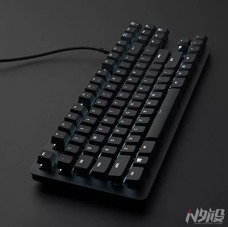 雷蛇黑寡妇蜘蛛x竞技版键盘鼠标,雷蛇黑寡妇v3键盘怎么下载驱动