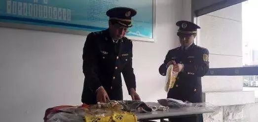 童装被检出致癌物但不是国家标准,曝光童装致癌