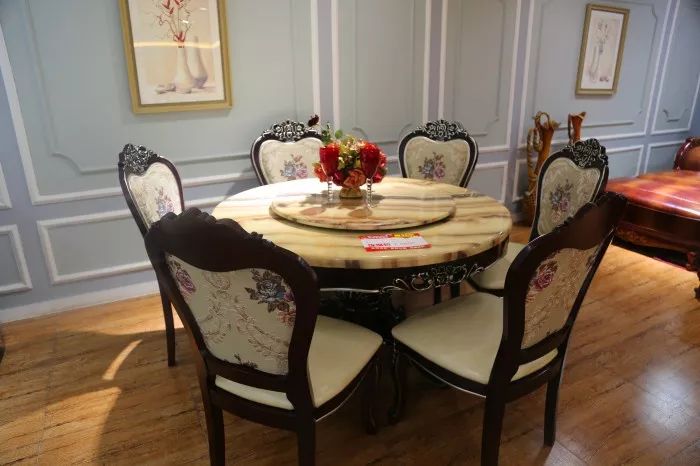 瞒不住了！神木双虎家私最低5折起售，样品狂甩，神木婆姨女子抢疯了