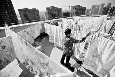 你的被子是怎么叠的,家里的被子别再晒了教你个小诀窍