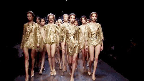 大表姐雷厉风行,宁赔1.6亿也要划清界限,爱得干净