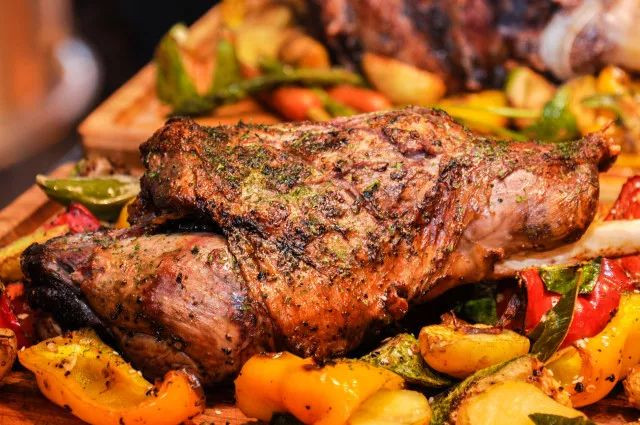 ￥238/位——“爱尔兰生蚝+15种海鲜”畅吃，还送波龙！乐队表演周末哈根达斯！这家希尔顿旗下酒店颠覆吃货想象！