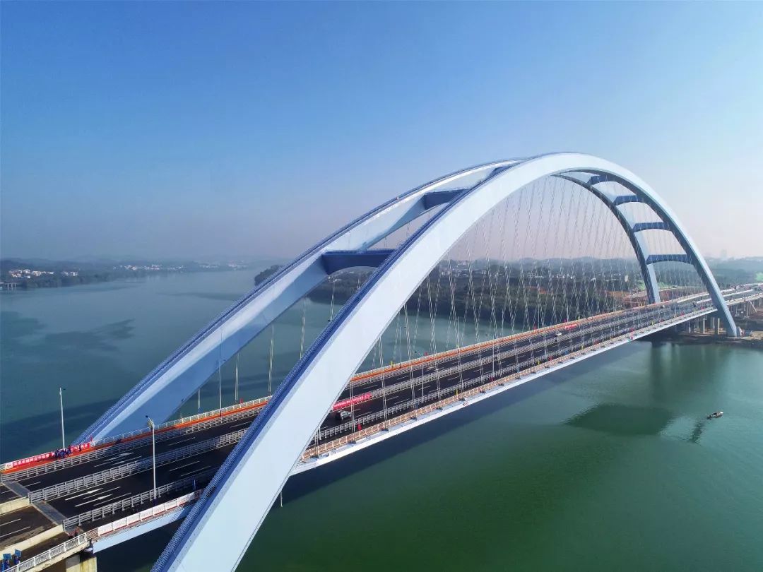 即将开通的柳州网红桥,柳州又一座跨江大桥正在建设
