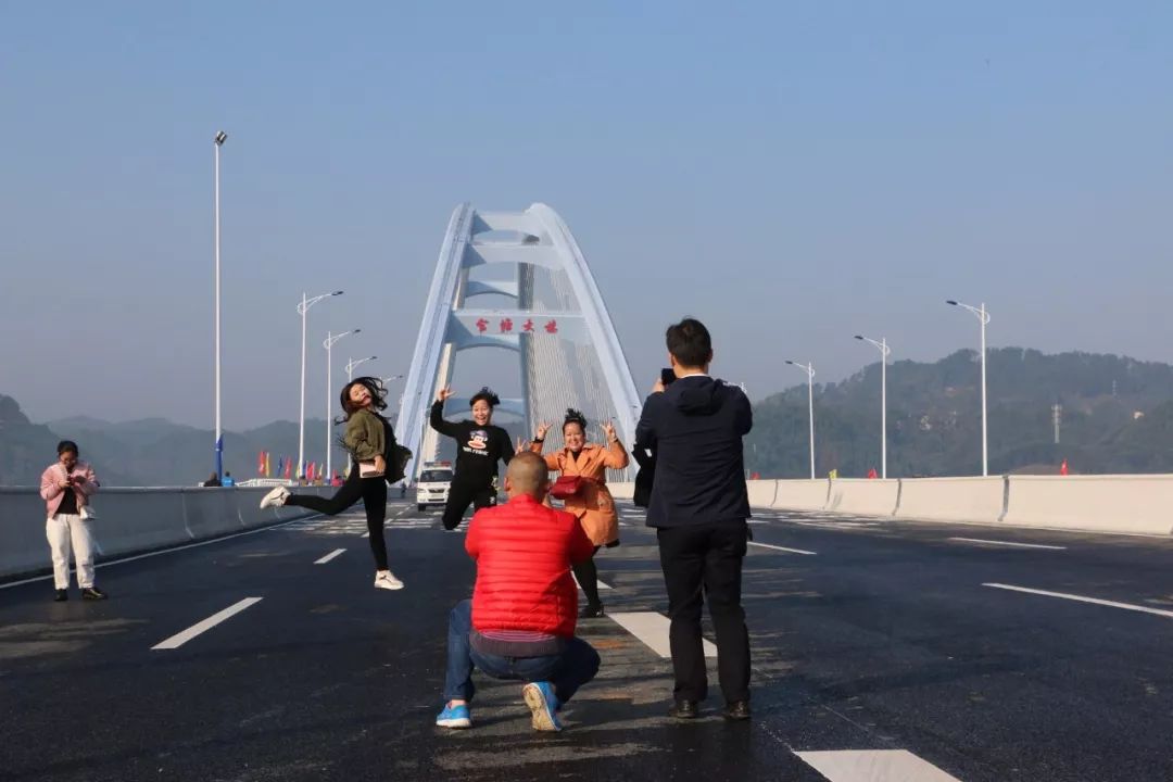即将开通的柳州网红桥,柳州新网红桥图片