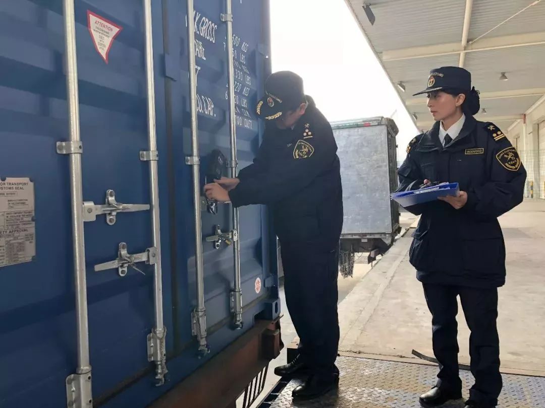 首测成功！你的海淘商品可以买火车票回来了