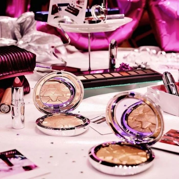 圣诞“妆”点亮平安夜