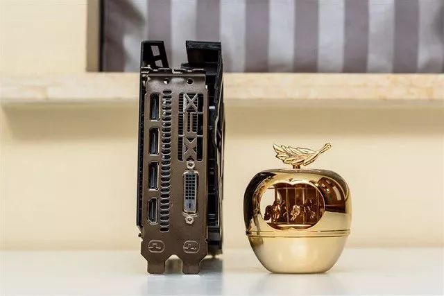 rx590和rx580哪个功耗高,rx580和rx590的差距