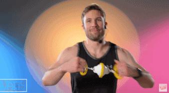 最有趣的扯蛋神器,国外小哥碎蛋神器