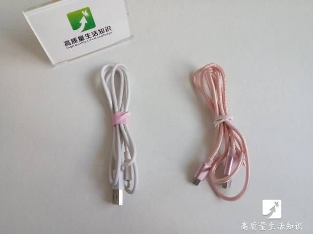 衣服粘毛咋办一招简单教你解决,衣服粘毛怎么办教你6招轻松搞定