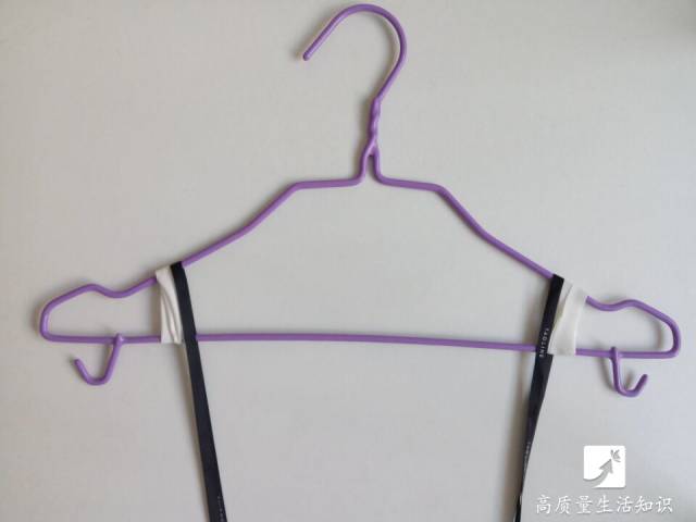 衣服粘毛咋办一招简单教你解决,衣服粘毛怎么办教你6招轻松搞定