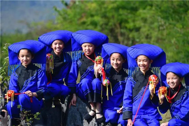 八桂大地起春潮——以习*平近**同志为核心的*党**中央关心广西发展纪实