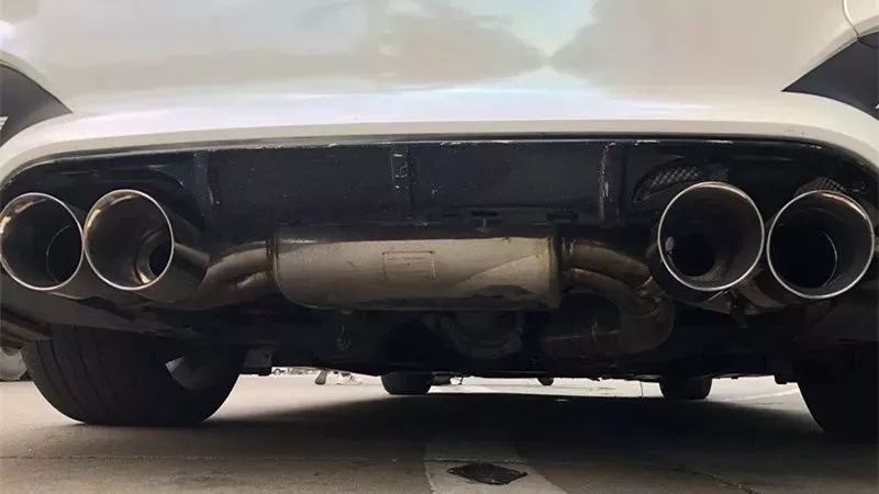 8辆宝马被抓,惹众怒的宝马被抓