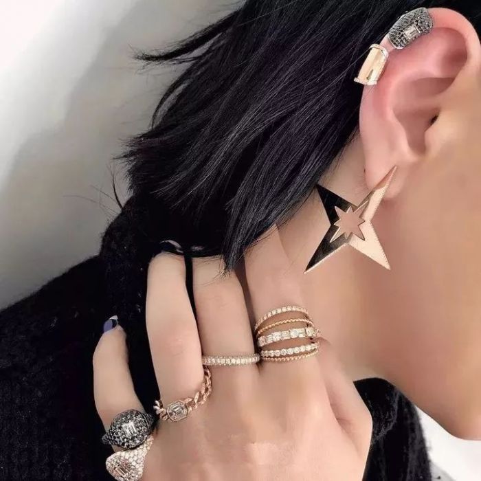 耳夹高级感珍珠,精致耳夹高级感珍珠元素