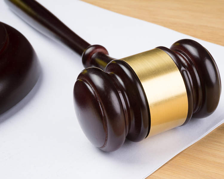 朋友圈“内部价”卖AJ、Yeezy潮鞋？“先付款再发货”骗了多名学生