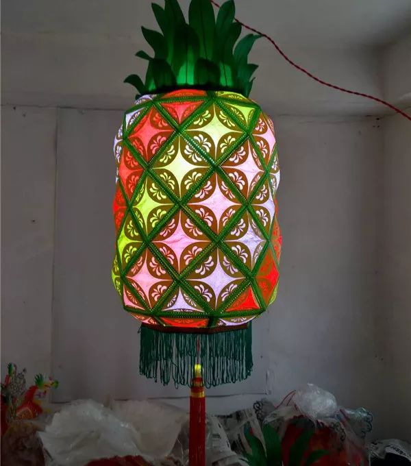 「家在鲤城」精美花灯藏小巷，父子相承老手艺