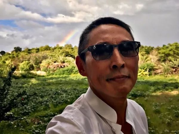 影视日报|《延禧攻略》版权卖90国梅艳芳逝世15周年梅妈*放播**爱女美国演出纪念;欧阳娜娜推销祛痘药膏医师指正:那是涂私密处的