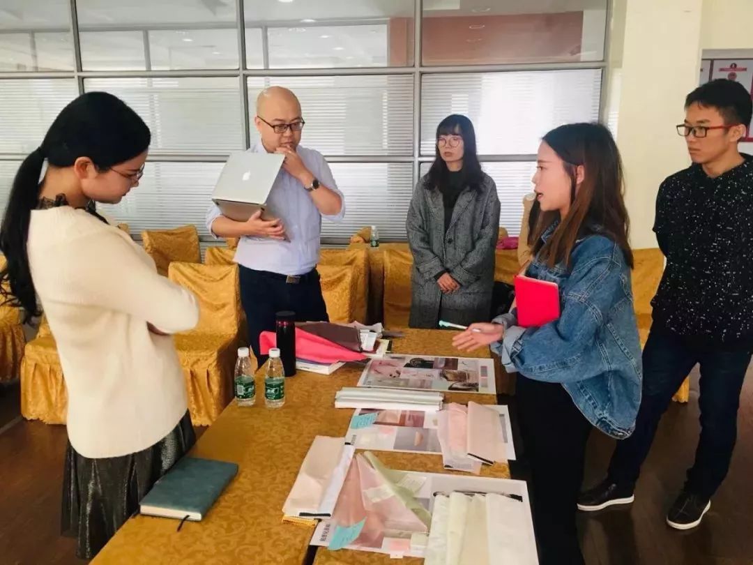 春季面料开发趋势,展望今后服装面料趋势