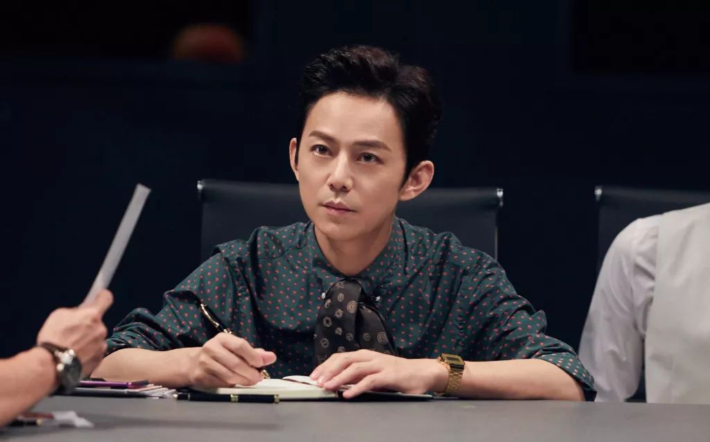 谭松韵明星大侦探最新造型 (谭松韵大侦探穿搭)